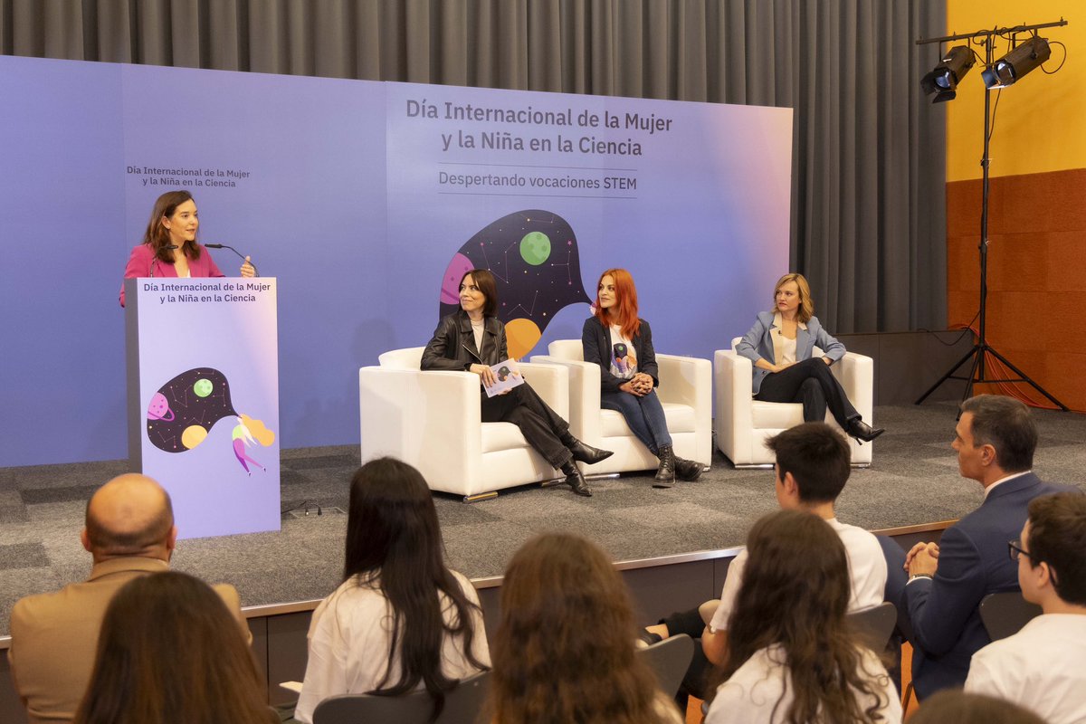 A Coruña é referente pola súa rede de Museos Científicos, pioneira en España e modelo de progreso e divulgación científica. Algo que se une á nosa historia feminista levándonos a acoller hoxe a celebración nacional do #DiaMujerYNiñaEnCiencia do @CienciaGob.