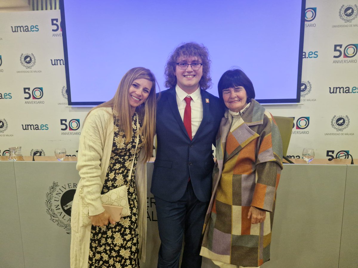 Amigos y amigas, os pedí suerte hace unos días y me la disteis, GRACIAS. Os la devuelvo multiplicada. 

No he ganado la lotería, porque de hecho, me ha tocado un milagro, acompañado por, Tecla, Regina, <a href="/fguma/">Fundación General UMA #FGUMAcontigo</a> y la Fundación Kareema... tendré alas.

Siempre vuestro.