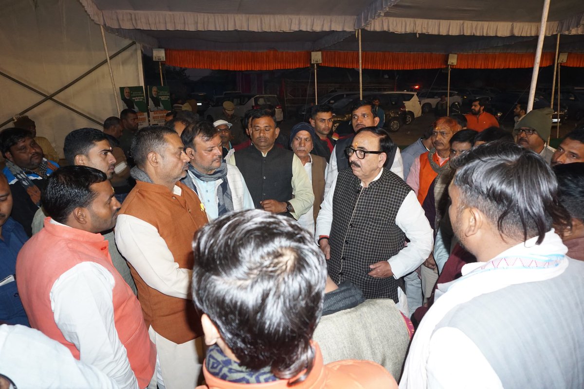 DrMNPandeyMP's tweet photo. अपने संसदीय क्षेत्र चंदौली, जनपद वाराणसी के ग्राम कैथी में आगामी 10, 11 व 12 फरवरी को आयोजित होने वाले 'श्री मार्कण्डेय महादेव महोत्सव' के क्रम में कार्यक्रम स्थल ��ा निरीक्षण किया व व्यवस्थाओं का जायज़ा लिया। https://t.co/sk2bJTJfgs