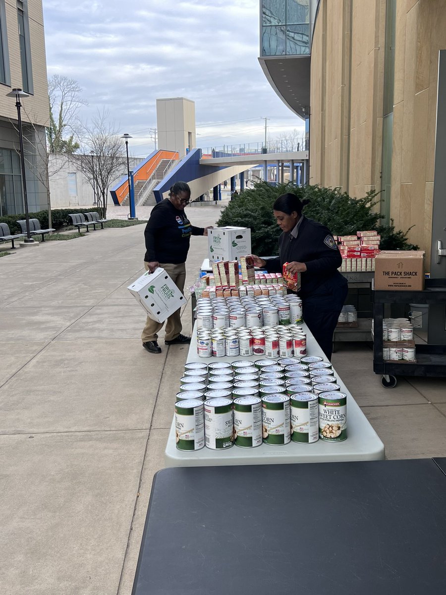 Msu_food's tweet photo. WE’RE BACK!!!!!🐻🎉🥳

Come by today from 12:30pm for our first giveaway of the Spring 2024 semester between the Business Building and the BSSC Building.

LIMITED SUPPLIES! FIRST COME, FIRST SERVED.
#wegoturbag https://t.co/7elwAyVjK3