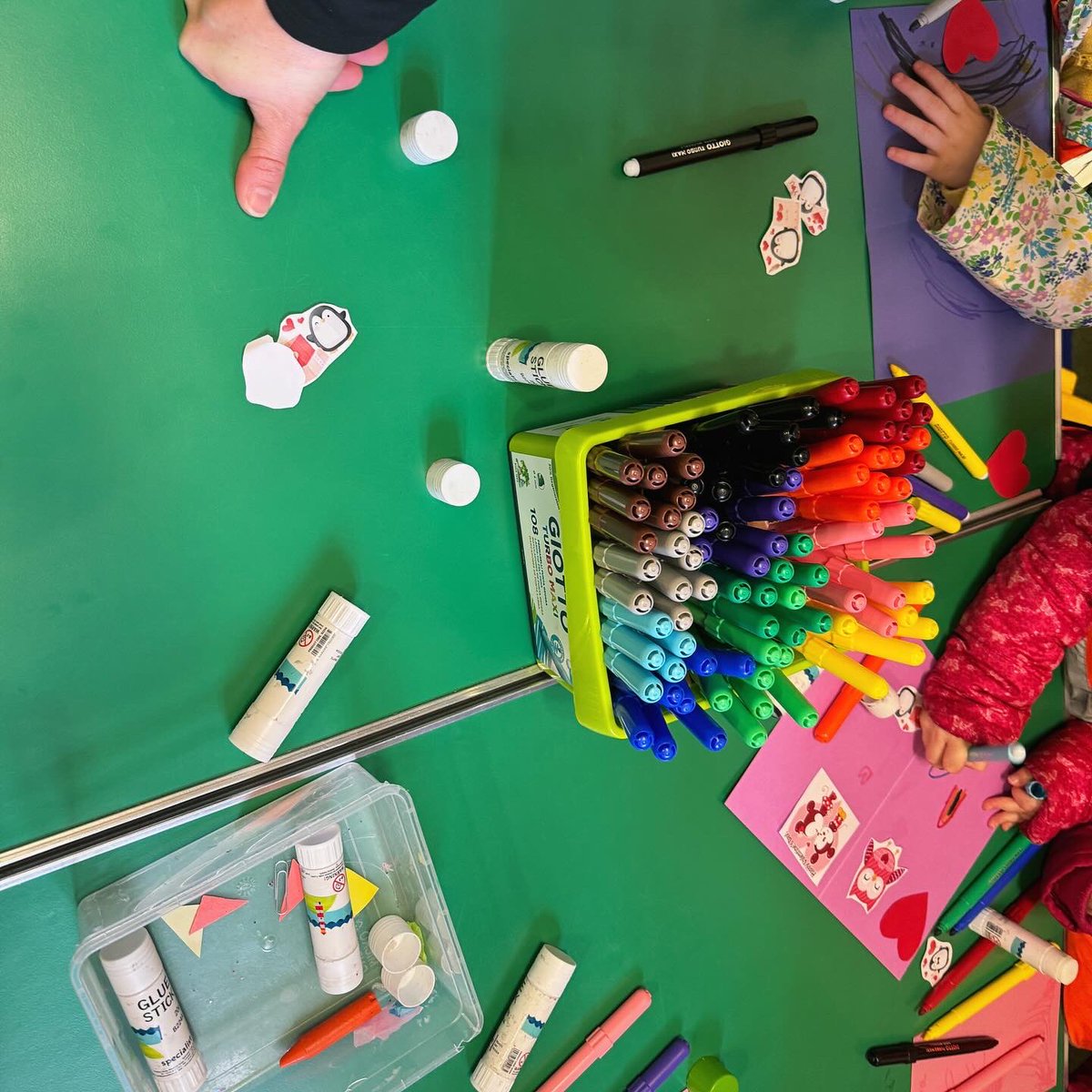 CharltonLib's tweet photo. We made lots at #MessyMorning at #CharltonLibrary today! 🎨 We made Valentine’s Day cards 💘 + books inspired by the art + works of #JanPienkowski using different materials! 🖍️ Join us on Tuesdays + Fridays at 10:30-11:30am for more #CraftingFun! 📚 #LoveYourLibrary #LGBTplusHM https://t.co/TUiPdGGNTZ