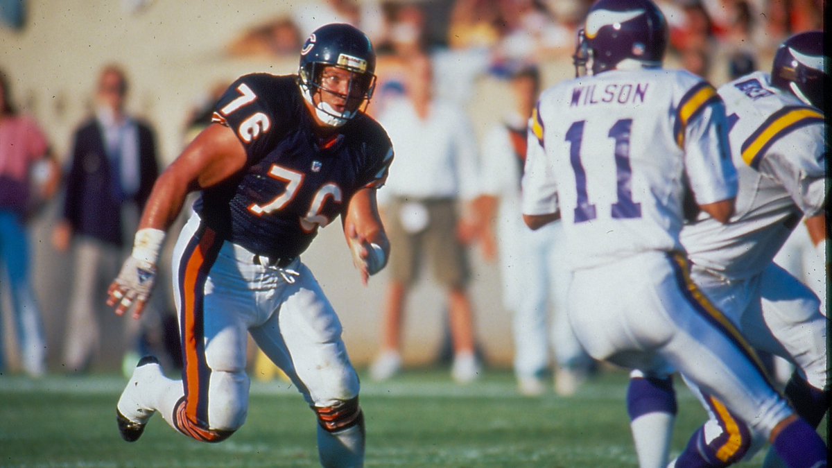 ChicagoBears's tweet photo. ▪️ 13 seasons
▪️ 92.5 sacks (2nd in Bears history)
▪️ 191 consecutive games played (Bears record)

Mongo earned his place in the @ProFootballHOF 👏 https://t.co/ghb7f4N9gY