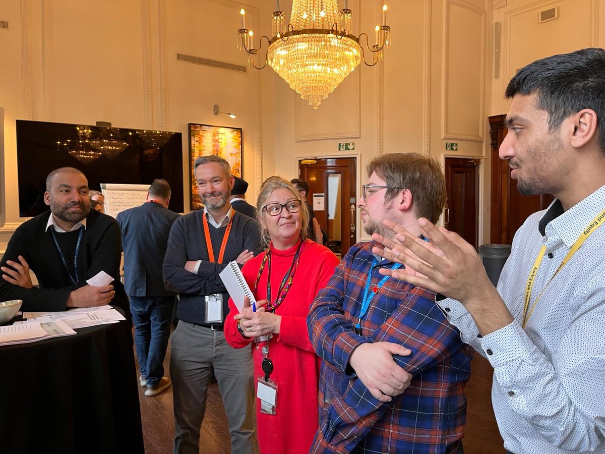 CanadianUK tweet media