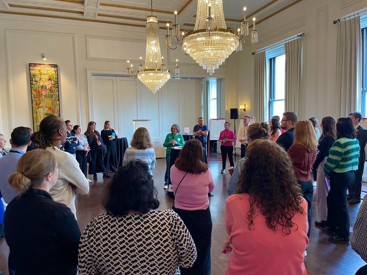 CanadianUK tweet media