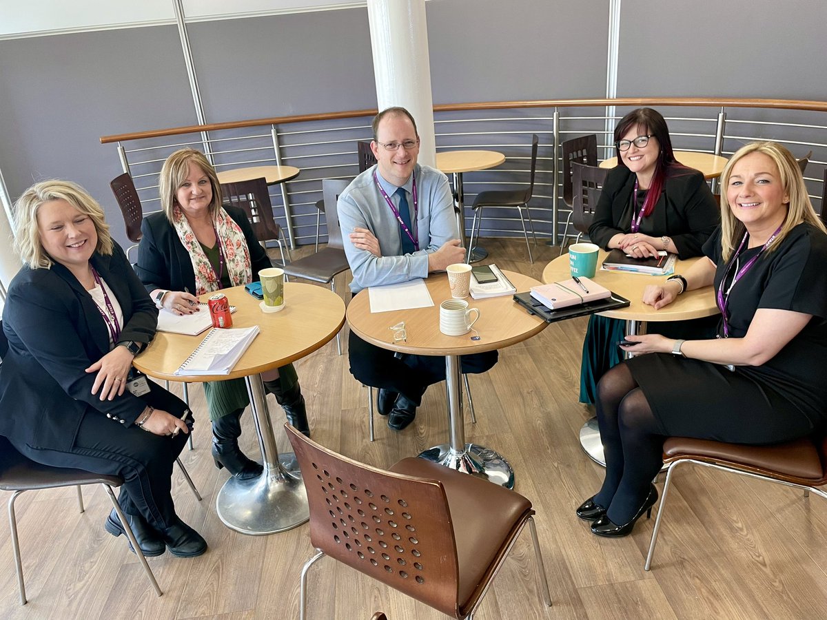 Talking all things AI in learning, teaching and assessment at @SLCek with Chris Sumner, Elizabeth Woods, Joan Bell, Pauline Heeley and Nicola Murray … thanks for the energising conversation ☕️