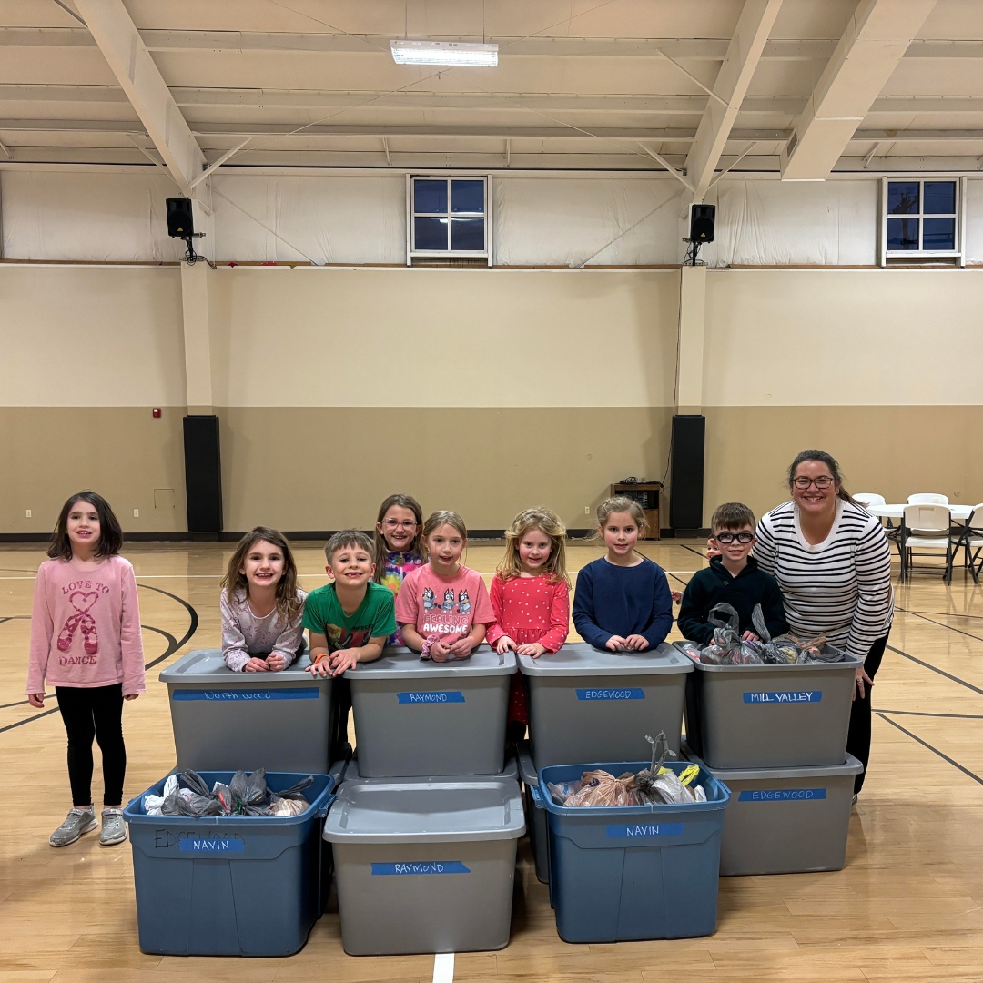 MarysvilleEVSD's tweet photo. This fall, Mrs. Segiviano’s class embarked on a meaningful journey learning the powerful impact of giving back. Inspired by their lessons, these bright students took action by coordinating their very own service project - Blessings in a Backpack!
#PBTM #MEVSD https://t.co/QQVPtYAhNc