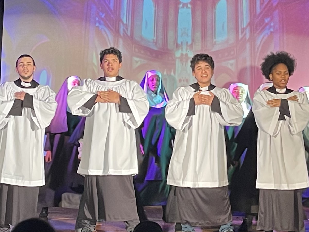 A few production photos from this weekend's High School production of Sister Act. Jr. Congratulations to the cast and crew!