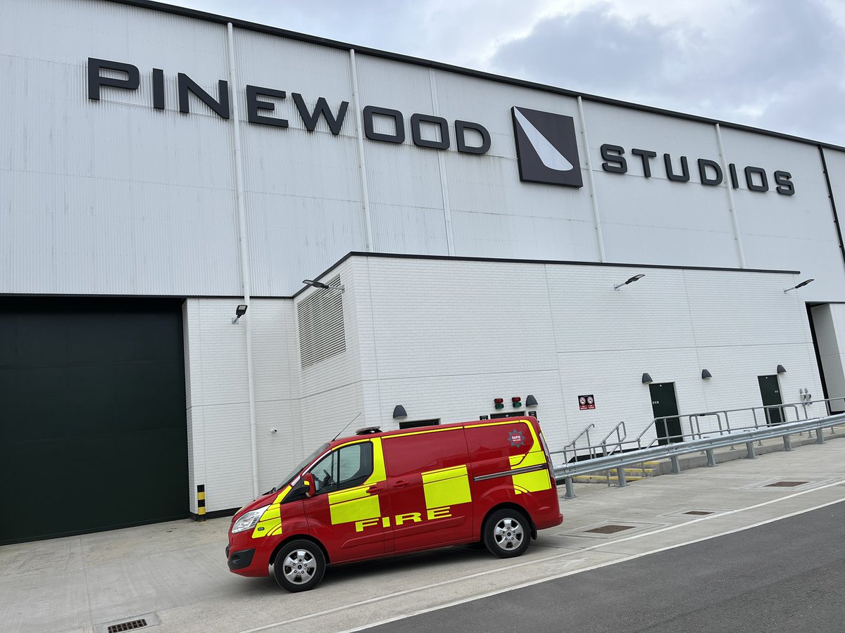 RapidFireCover's tweet photo. I’m looking to get involved in some productions at Pinewood Studios as we now have a base and vehicles there. can any one link me up with some contacts?
we can supply fire safety cover, bowsers, high volume pumps etc. thanks in advance. https://t.co/EifqYqtFLu