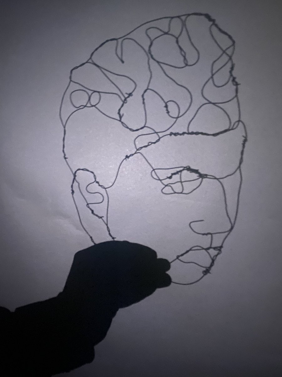 We are loving the fluidity and expression in this piece! Drawing with wire by Husen in y11.