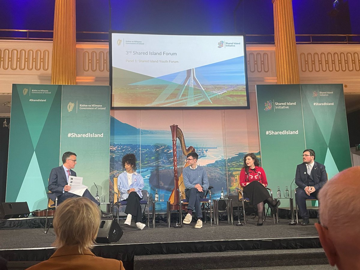 Brilliant #sharedisland event yesterday in Dublin Castle. Well done to our WIP alum @TaraGrace_ and incoming Class of 2024 student @EoinM04 for speaking well on the Shared Island Youth Forum panel discussion 👏