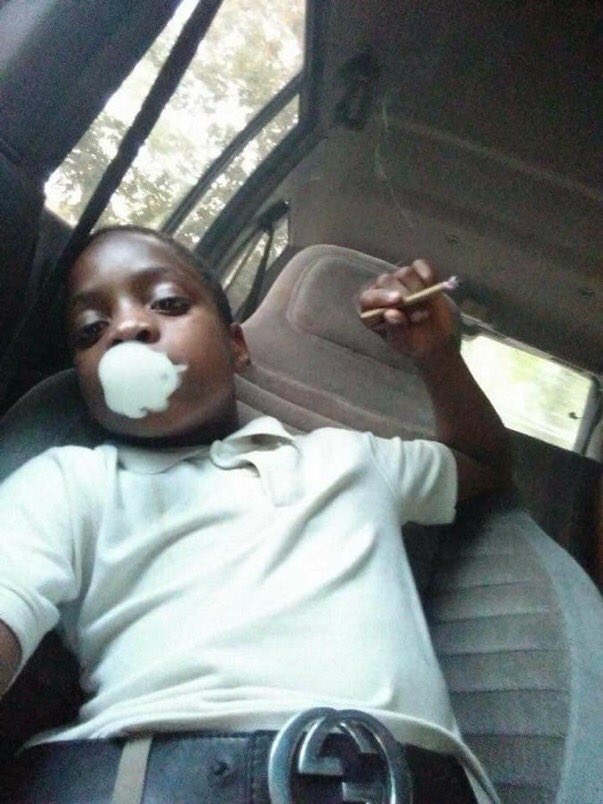 realildre's tweet photo. @Rap Me broke as fuck with $0 and a blunt jamming vultures in da whip https://t.co/nVTN2AvswG