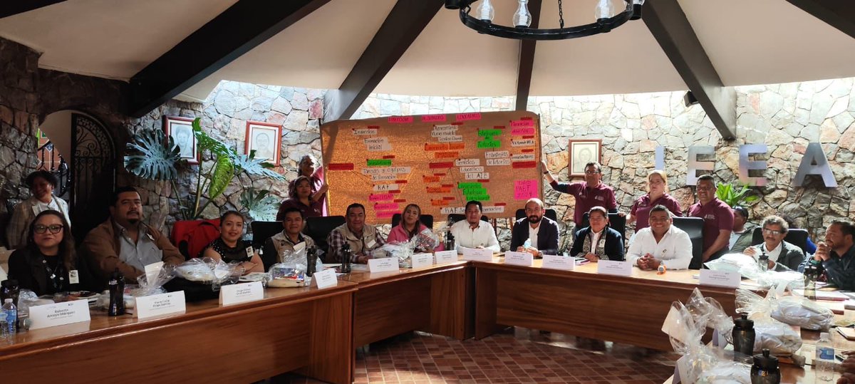 Ismael_ZarateG's tweet image. En reunión #CIDAP fortalecemos al @IEEAPuebla con estrategia para alcanzar las metas durante el primer trimestre del año. 

Agradezco el esfuerzo de las y los participantes de las 16 coordinaciones del instituto; con unidad y organización consolidaremos #UnGobiernoPresente.