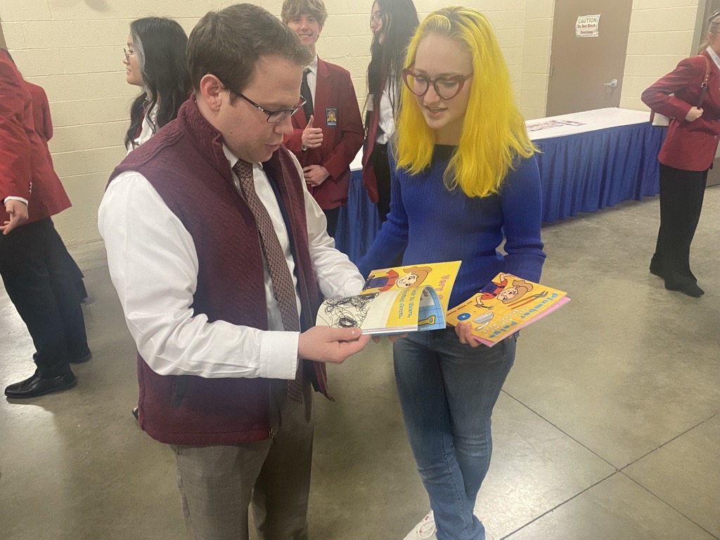 I had the pleasure of meeting @Plumber_Paige who is not only a constituent, but an author and a HVAC student at @LehighCarbonCC. She hopes to encourage more students, especially girls, to break the “glass ceiling” by pursuing plumbing & other careers they can be passionate about.