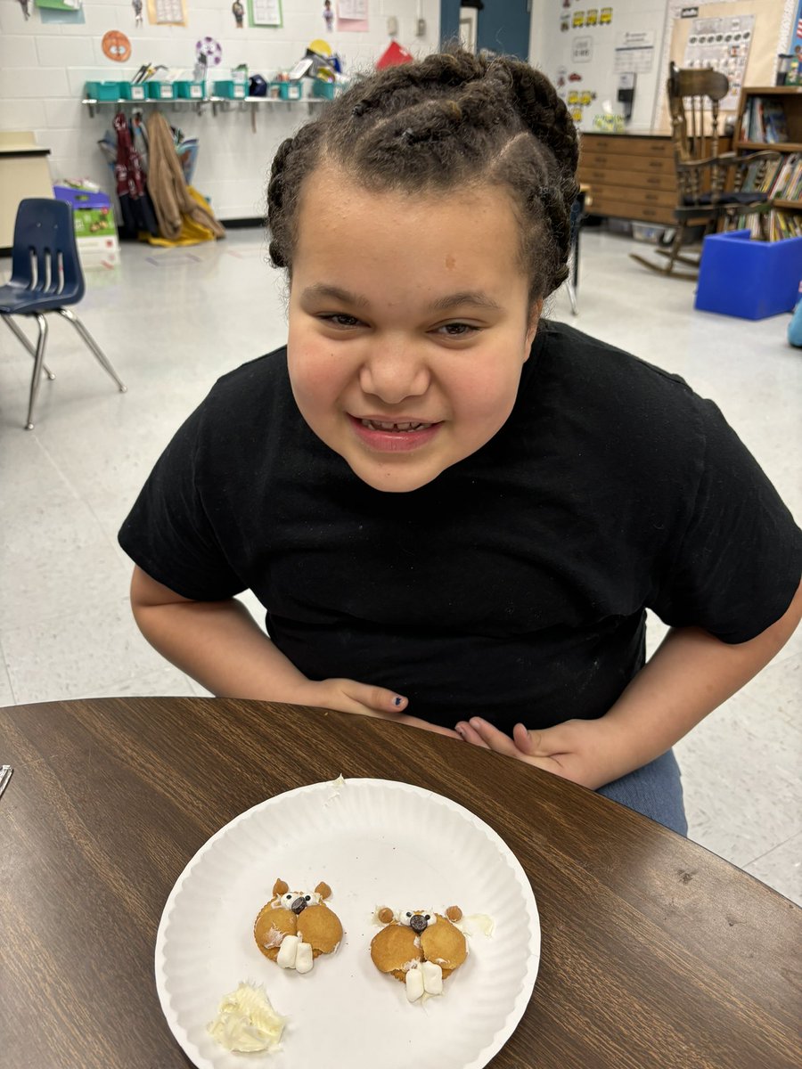 We made chipmunks in cooking today! #RESBelieves #ElevateStafford <a href="/RockhillES/">Rockhill Elementary</a>