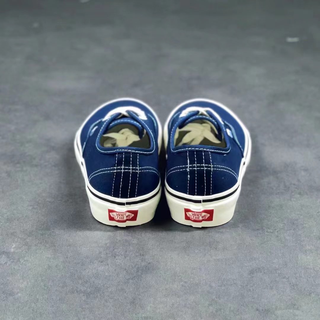 SenekartO's tweet photo. VANS   “OFF THE WALL “
Price 1800
📞 5862056 https://t.co/JnykTFSqkz