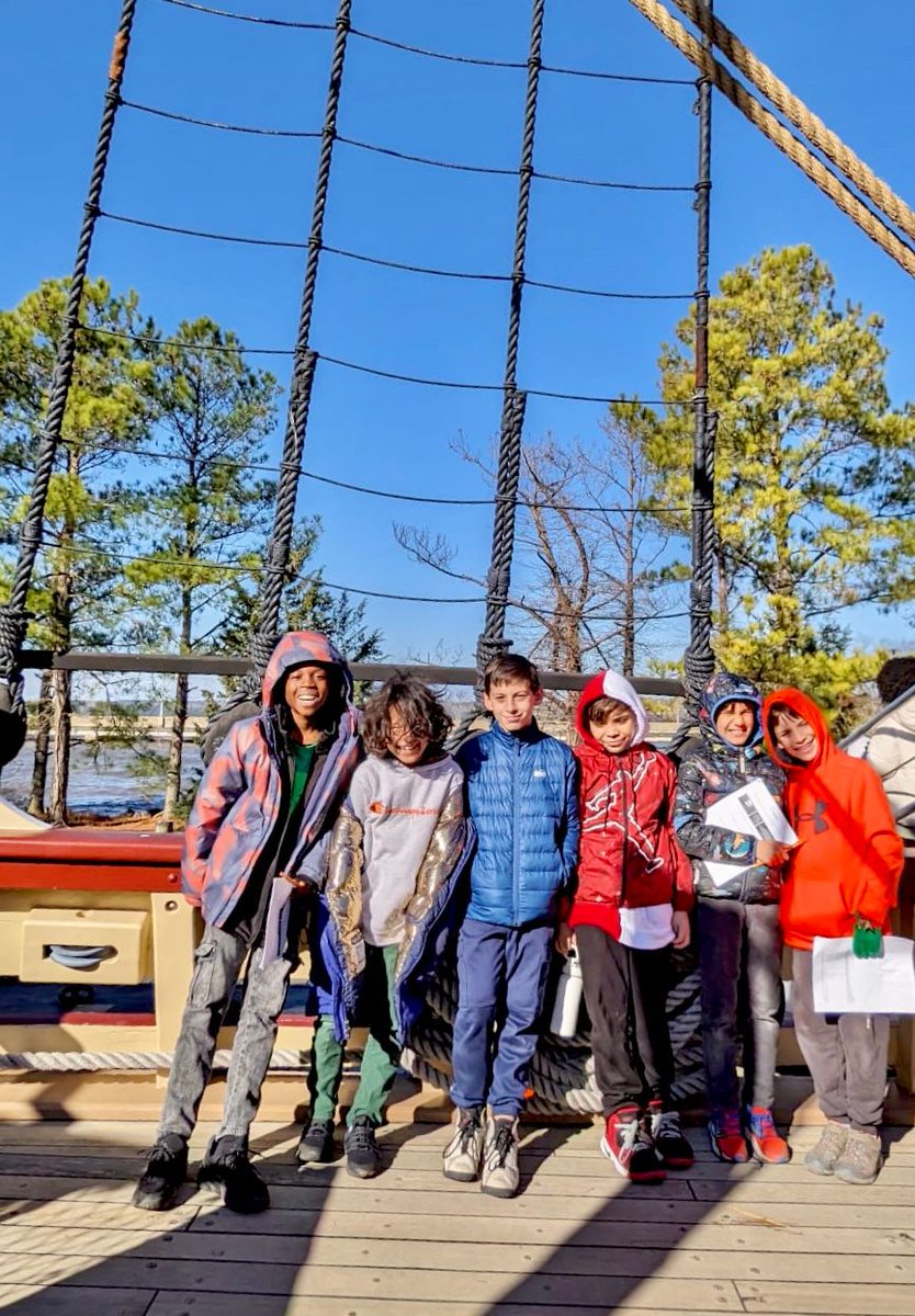 Our Fieldwork fundraising pauses briefly, but exciting spring plans ahead! 🌱 Preparing for 4th-grade NatureBridge camping & 5th-grade Capstone Trip to Puerto Rico, your support drives these opportunities. Stay tuned for our campaign relaunch.