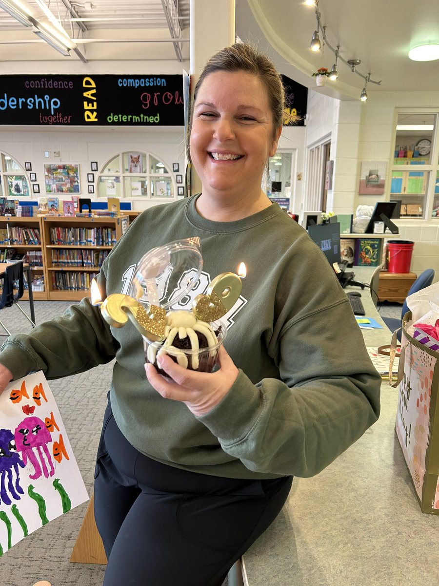 Dr. Danielle Courtemanche’s Class tweet media