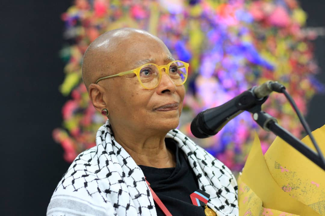 AbelPrieto11's tweet photo. El 9 d febrero d 1944, hace hoy 80 años, nació Alice Walker. Hace pocos días fue condecorada en la @CasAmericas con la Medalla Haydee Santamaría. Sobre sus hombros lucía el símbolo del pueblo palestino. ¡Felicidades, querida Alice, recibe un abrazo muy fuerte! #HaydeeSantamaría https://t.co/0FGiGkSjH9