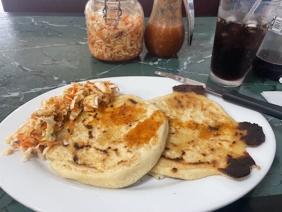 Gonzalez Pupusaria y Restaurante pupusas and chicken soup certainly hit the spot on a chilly day! 🇸🇻 💜😇
#aevlunchadventures #angeleyesvision #AEV #memphis #jackson #tupelo #eyeexam #glasses #eyecare #optometricphysician #eyedoctor #cataracts #healthcare #kingcarrotadventures