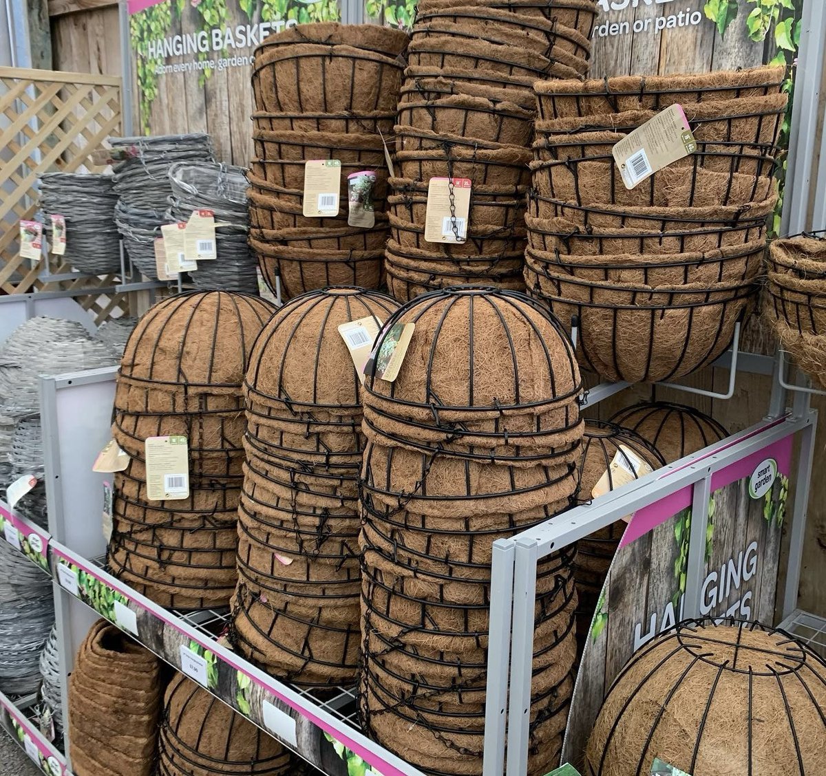 ✨🌷Our new range of hanging baskets are in! 🌷✨
It’s the perfect time to start preparing for your summer baskets! 
#hangingbaskets #woburnsandsemporium #wse #woburnsands #gardencentre #miltonkeynes #summer #summerbaskets