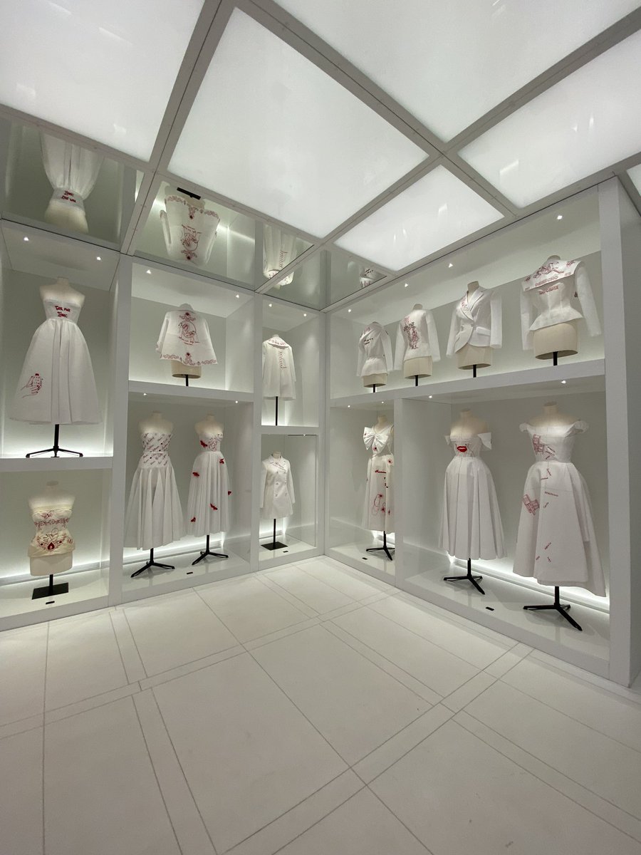ynapcy's tweet photo. la galerie dior🤍 https://t.co/3jwL9CGIwo