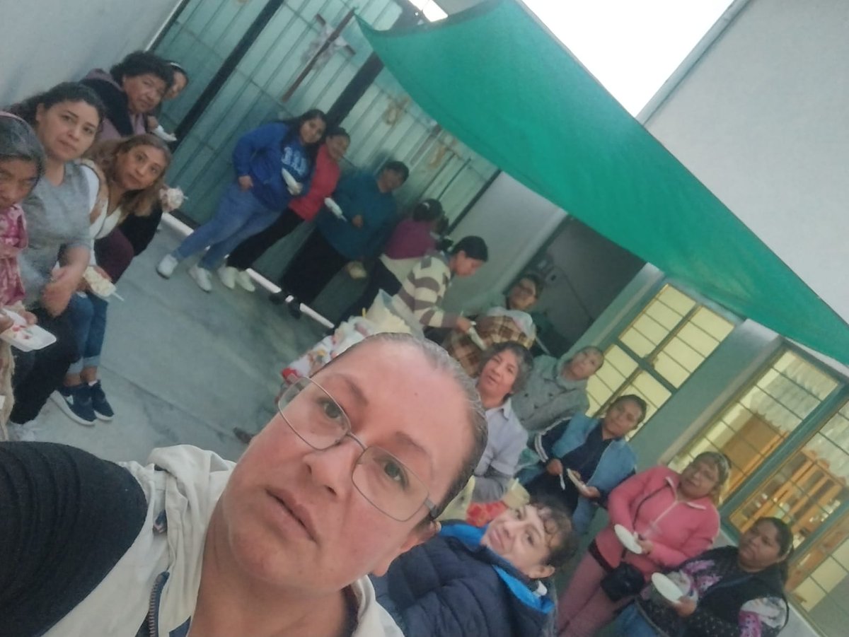 AmaliaLo57's tweet photo. #TenangoDelValle
#EquipoADMM https://t.co/AoW9f5F73v