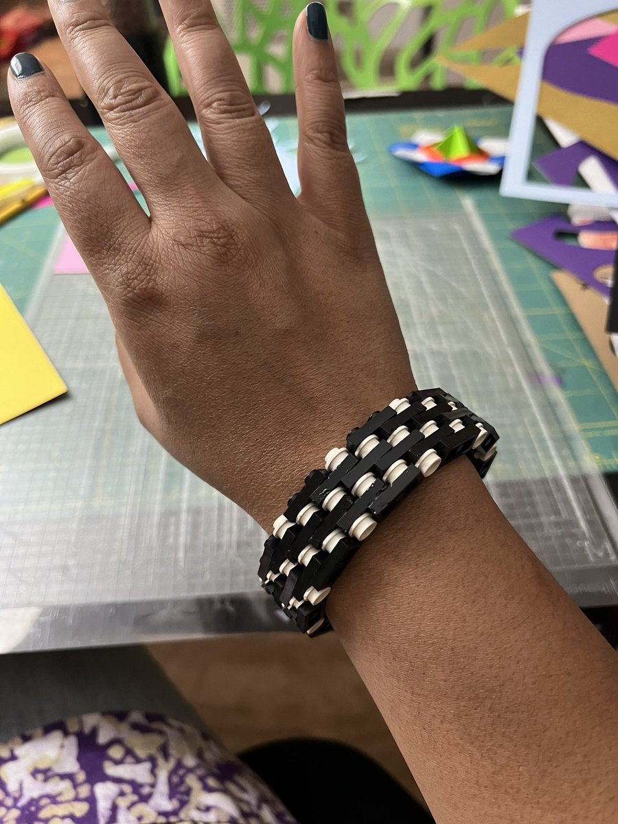 According to my son, who made this, this is an”illegal” technique, but it made a nice bracelet.