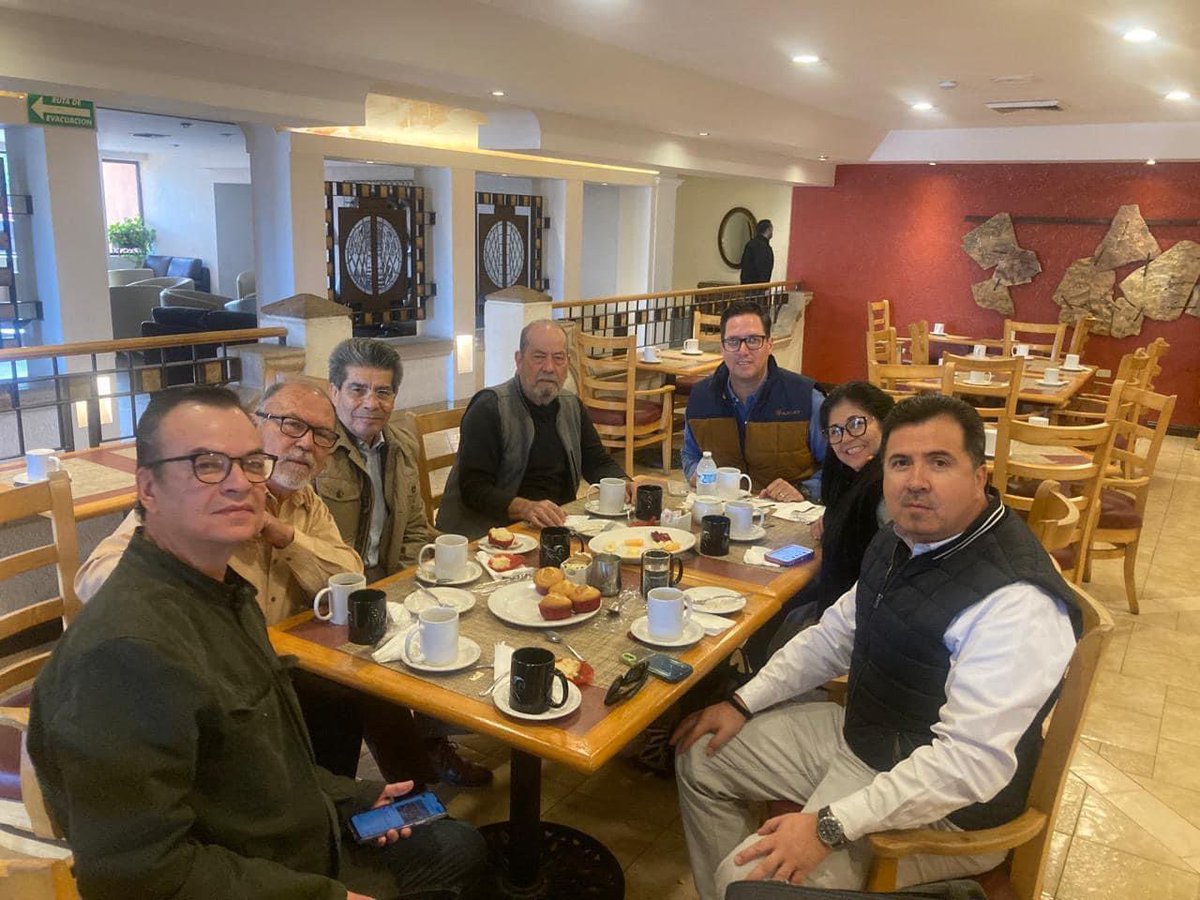 marcos_platt's tweet image. Agradezco a la mesa de #KioscoMayor, conformada por periodistas de gran trayectoria. Para seguir promoviendo a #LaColorada como destino para el turismo rural en Sonora. 

Hable sobre el trabajo que hemos venido haciendo para generar desarrollo y bienestar en nuestras comunidades