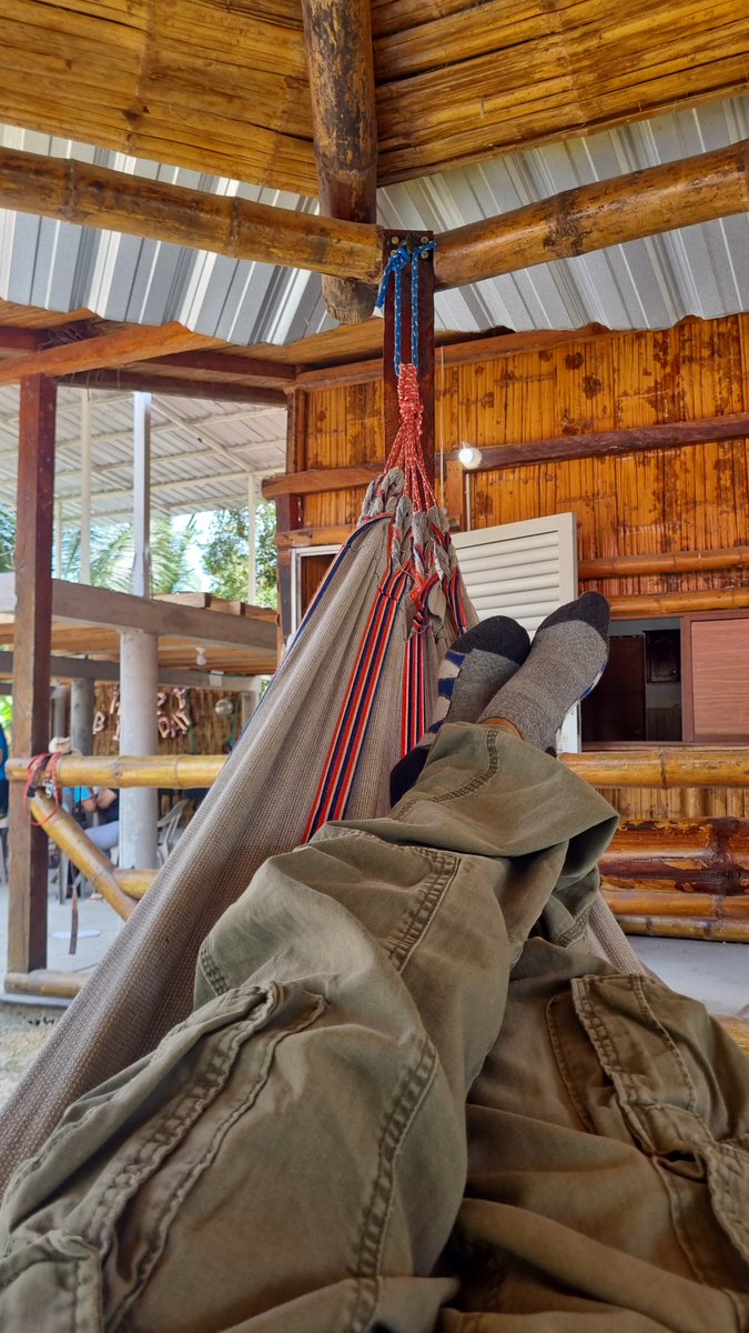 Oficina mente de #feriado... ojalá no suba el #iva del 12% al 15%