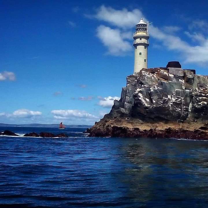 West Side of Fastnet Rock Lighthouse, West Cork, icon.
📸 John Cahalane
@FastnetLHouse @visitwestcork
@NE_Lighthouses