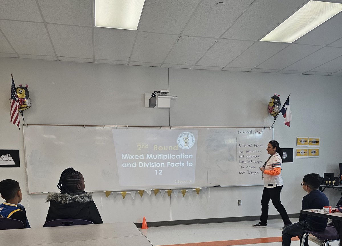 SAguirre_RES's tweet image. 🐝Math🐝Bee 🐝at the Mission! Our 3rd Grade Owls are on a roll! #ProudAP #LearnLikeaChamp Thank you @AMiranda_MRE for all owlsome math bee!