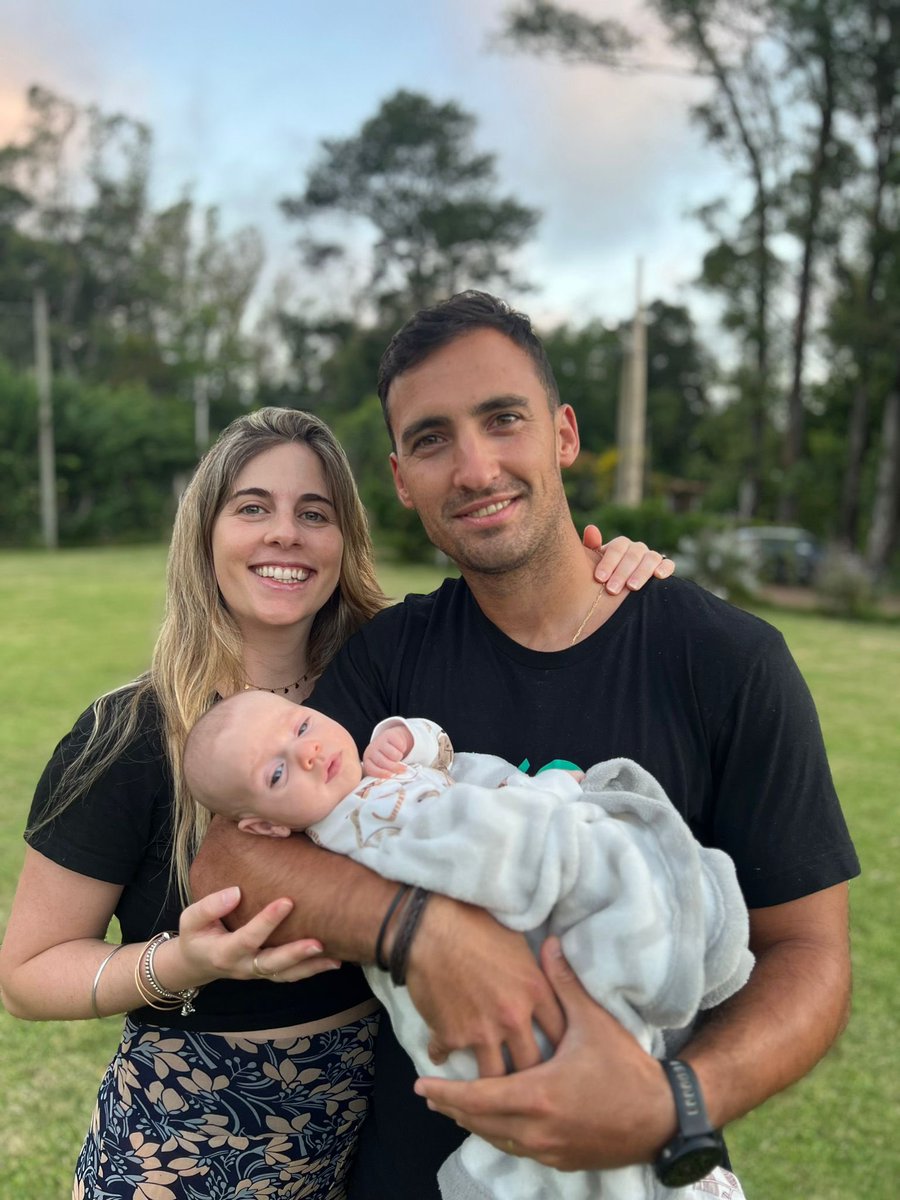 Feliz cumpleaños Nico !!! Primer añito acompañado de Camilito !!! Felicidades y que tengan un gran año con esa hermosa familia 😘🥰♥️😍🎉🎂🥂🥂