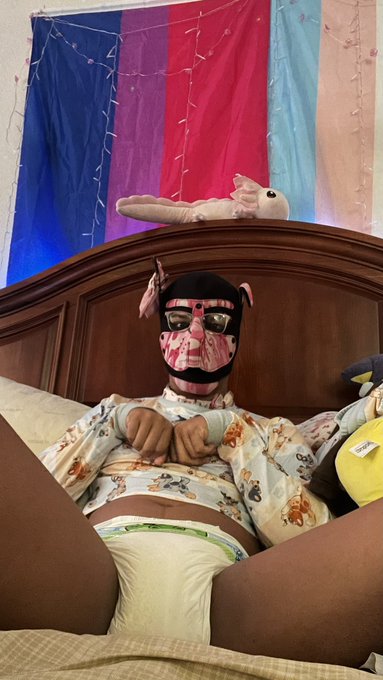 happy bdf from this little pup!💖💖💖 https://t.co/Nc5JqmBhWS<a href="/tag/littlespace"class="tags"><span>#littlespace</span></a><a href="/tag/daddiesgirl"class="tags"><span>#daddiesgirl</span></a><a href="/tag/bigdiaperfriday"class="tags"><span>#bigdiaperfriday</span></a>