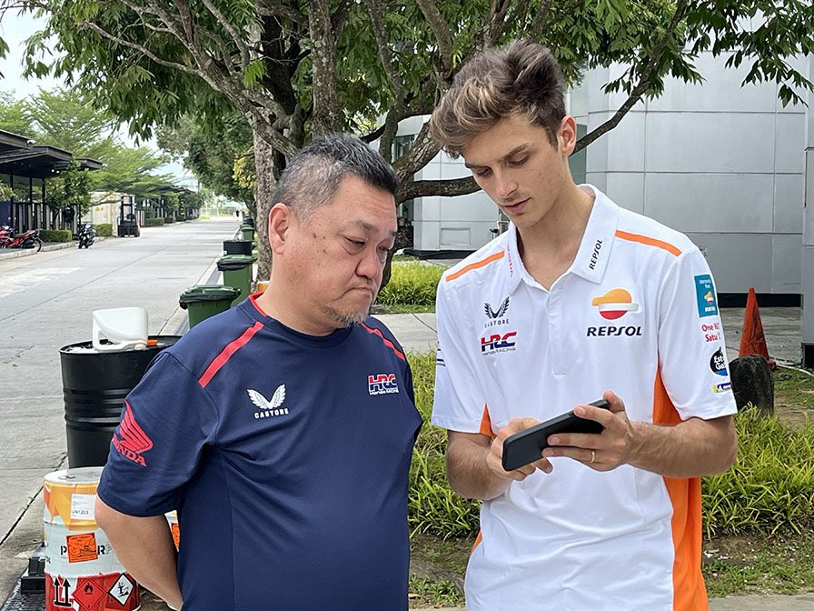 Il MotoGP Twitter alle 22:43: