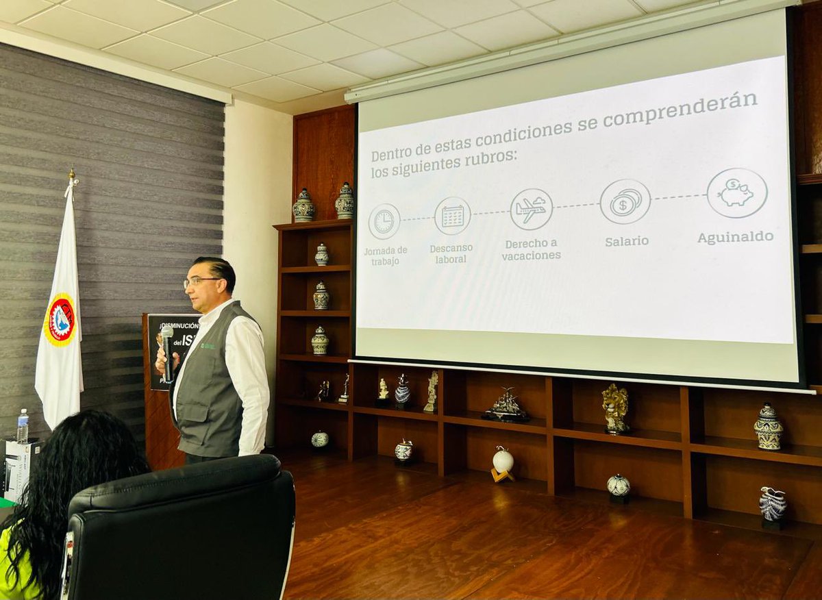 La <a href="/CTMPuebla/">CTM_FTPuebla</a> Continúa a la Vanguardia en #CAPACITACIÓN con la participación de funcionarios del CENTRO FEDERAL de CONCILIACIÓN y REGISTRO LABORAL: Lic. Luis Alberto Pérez  Velasco,
Director en Puebla del CFCRL, 
y el Lic. Irán Rodriguez Taboada.
conciliador del CFCRL