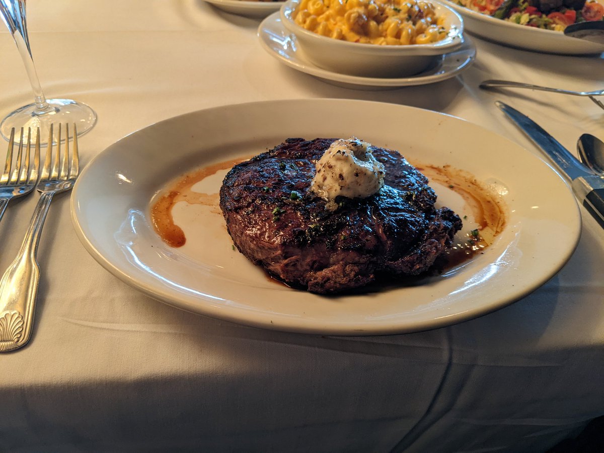 rasheencarbin's tweet photo. @CasualHoya Ribeye with truffle butter #documentyourlunch https://t.co/9yoiGyeQ5y