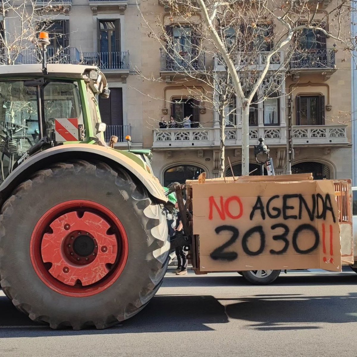 RamonCarner's tweet image. Comentaris lúcids de Pagesos i Ramaders d'aquests dies a Barcelona:

"Amb l'aigua que es perd a les canonades de Barcelona refarien tot l'Empordà "

" l amb la gent i politics que pixen fora de test, ja tindríem Susqueda a dalt de tot "

#agricultura 
#ramaders 
#Catalunya