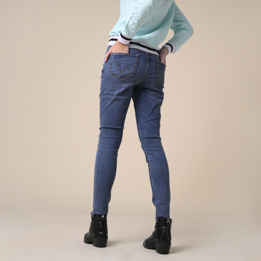 Try these amazing jeans at - enorsia.com/style/test-59

#Enorsia #womensfashion  #OOTD  #jeansfashion #denim #fashionablewomen