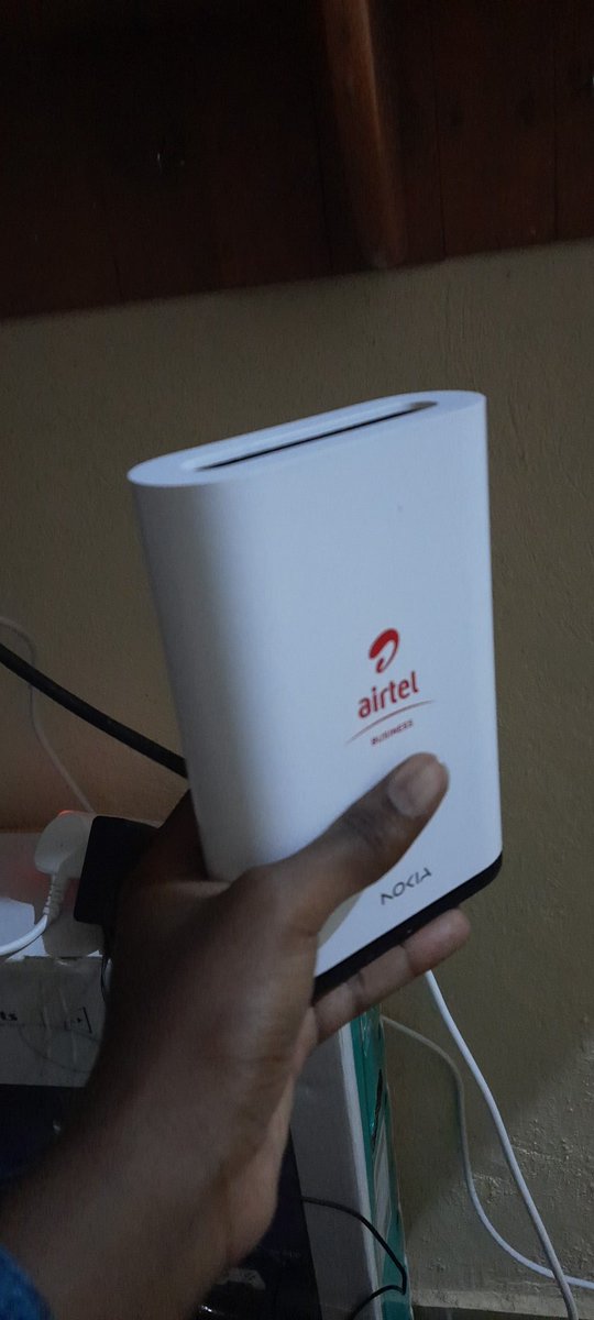 FazilKhanx's tweet photo. @AirtelBusinessU @david_koojo @AirtelUGMD @AirtelUGCCO @AirtelUGCMO @GalaxyFMUg the airtel Uganda network of ishaka is so bad... u can't have a worse experience when u try the #xstreamwifi to get a better experience u can even cry i think they don't do maintaince in relation to the population of this place
@Airtel_Ug https://t.co/z7azJfCZii