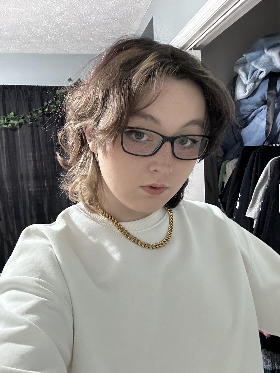 RavenTheGhost_'s tweet photo. hi twitter https://t.co/SGMD3K2ArK