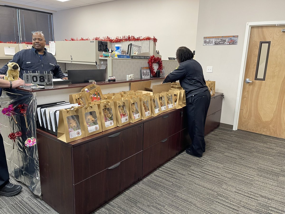Fire1873's tweet photo. PFD Explorers donated over 50 Hug bags to the Cuddles for Kids Organization in supporting kids in crisis who have suffered through traumatic events. PFD Explorers send you strength and support. https://t.co/5y5VMsUGD5