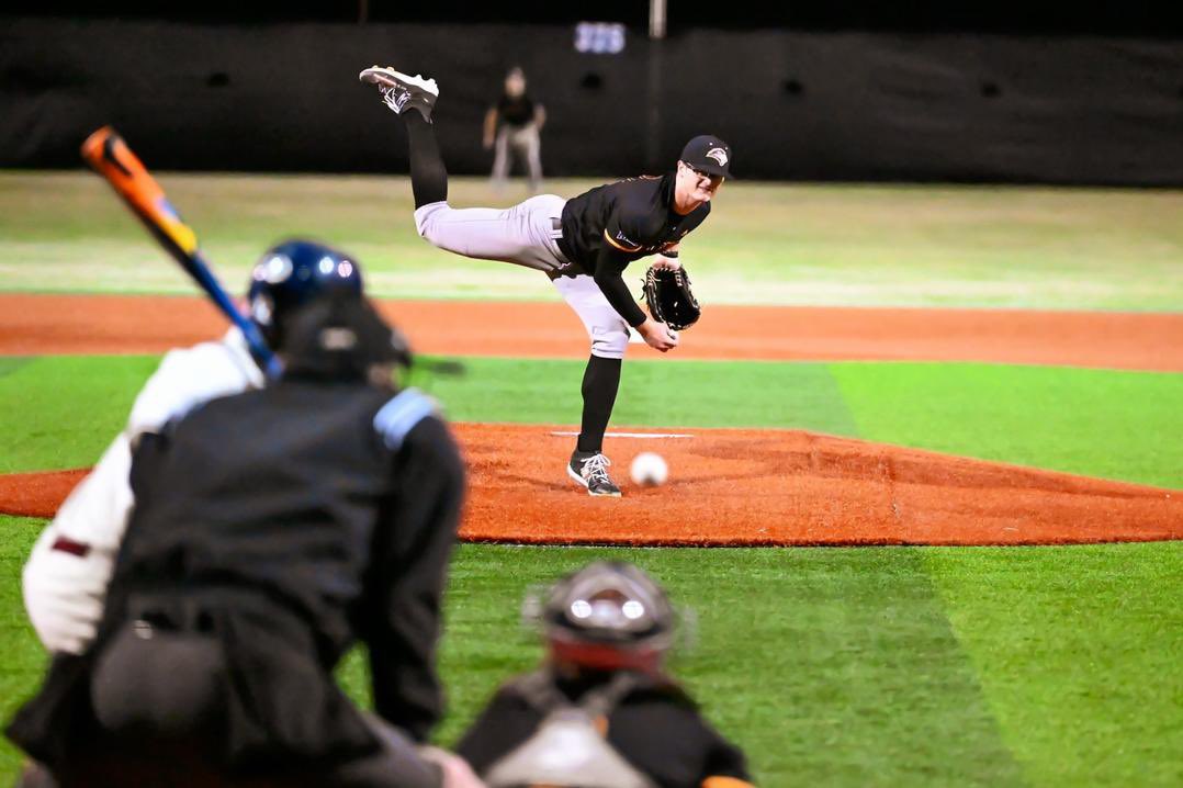 BY YOU‼️💨 the <a href="/FHU_LIONS/">FHU Lions Baseball</a> move to 5-0 with 7-2 win over Texas A&amp;M-Texarkana in <a href="/NAIABall/">NAIA Ball</a> <a href="/CajunCollision/">Cajun Collision</a> being held in Sterlington, LA (<a href="/Duck_Commander/">Duck Commander</a> country). 

<a href="/HoustonHigh5/">Houston High</a> WP (2-0) 5 IP | 0 R | 3 H | 1 BB | 9 K

📸 Dr. Charles Vires 🐐