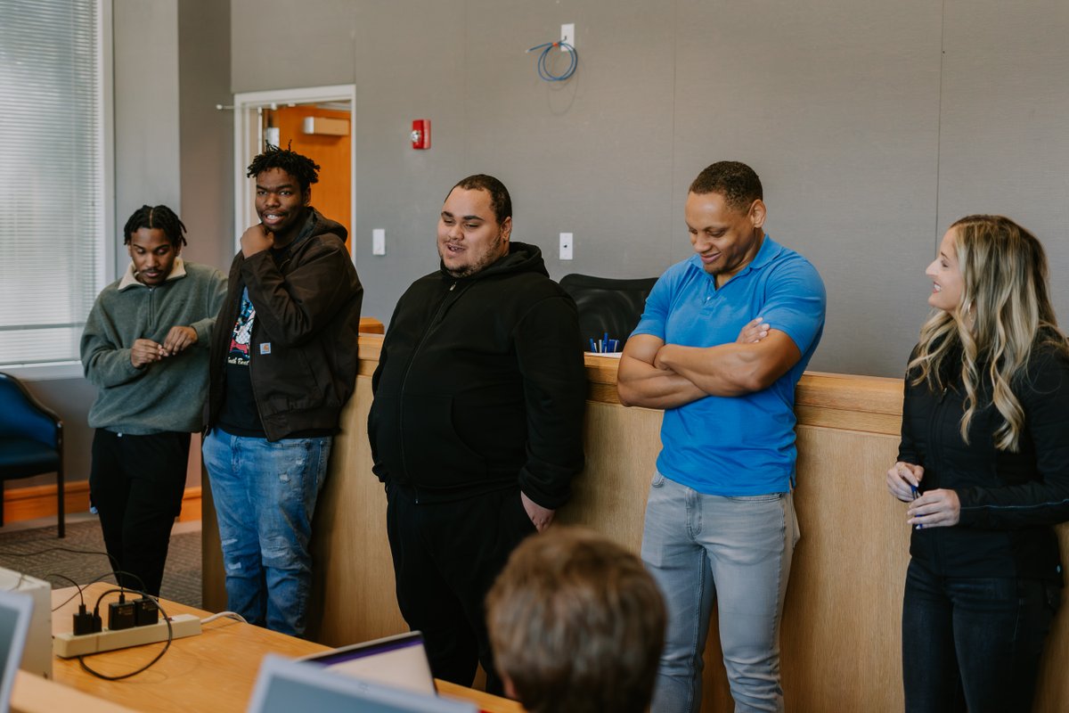 TFW you realize you have the very best alum 💯 >>

These guys show up and show out every time! Previous RED participants were able to share their life experiences &amp; the impact RED has had with our newest cohort. As we're sure you could have guessed, they left the best impression!