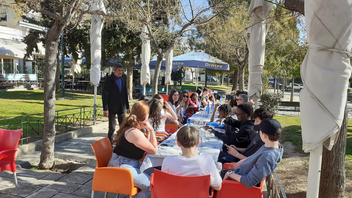 Sunshine, taskmaster &amp; good food #monktonTPE