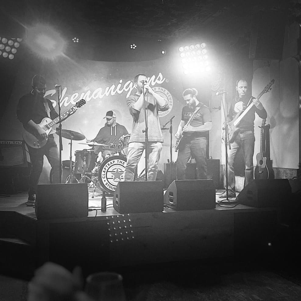 OlympicAverage's tweet photo. We’re heading back to HMV in Merry Hill for another in store gig on Saturday 11th May. This should be a beauty!!! Happy Friday! OA. X https://t.co/ZyBFKFWPUV