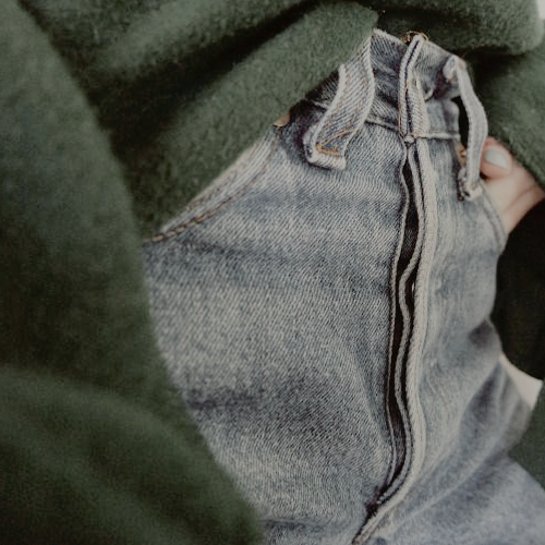 𝐶𝑜𝑚𝑒 𝑜𝑣𝑒𝑟 𝑎𝑛𝑑 𝑠𝑡𝑎𝑟𝑡 𝑢𝑝 𝑎 𝑐𝑜𝑛𝑣𝑒𝑟𝑠𝑎𝑡𝑖𝑜𝑛 𝑤𝑖𝑡ℎ 𝑗𝑢𝑠𝑡 𝑚𝑒. 𝐴𝑛𝑑 𝑡𝑟𝑢𝑠𝑡 𝑚𝑒, 𝐼'𝑙𝑙 𝑔𝑖𝑣𝑒 𝑖𝑡 𝑎 𝑐ℎ𝑎𝑛𝑐𝑒.