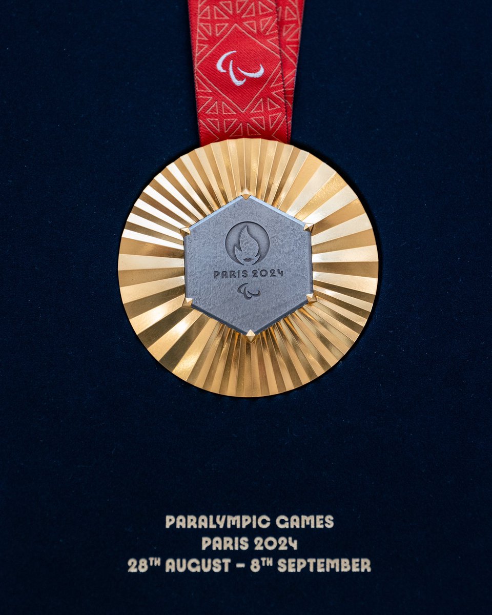 Paris2024's tweet photo. Hier, on vous a révélé l’un, si ce n’est LE plus beau symbole des Jeux 🥇

#Paris2024 https://t.co/tsF5sJSbgJ