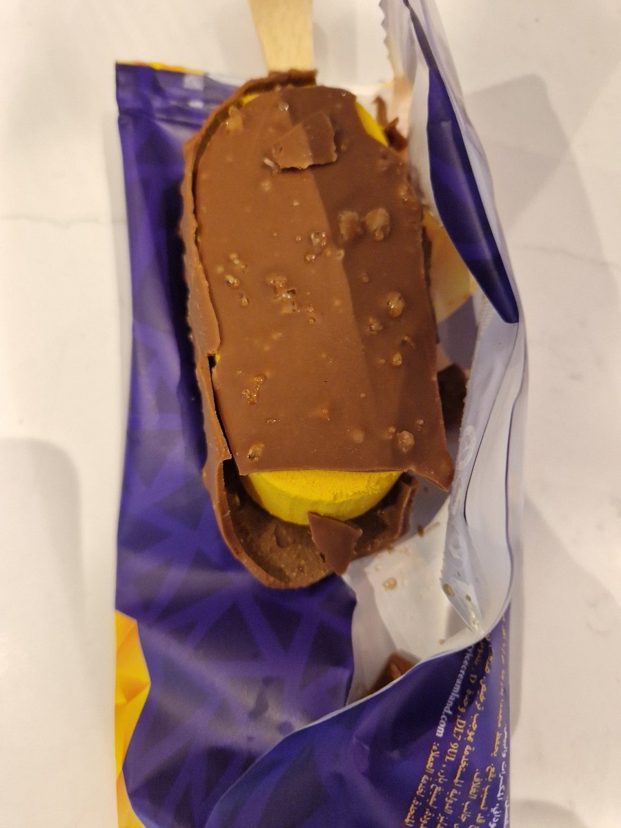 Faithless1982's tweet photo. @CadburyUK just taken my ice cream out of the packet... it has clearly been defrosted and refrozen... its falling apart and tastes nasty. Not acceptable. https://t.co/TPchq2CuCh