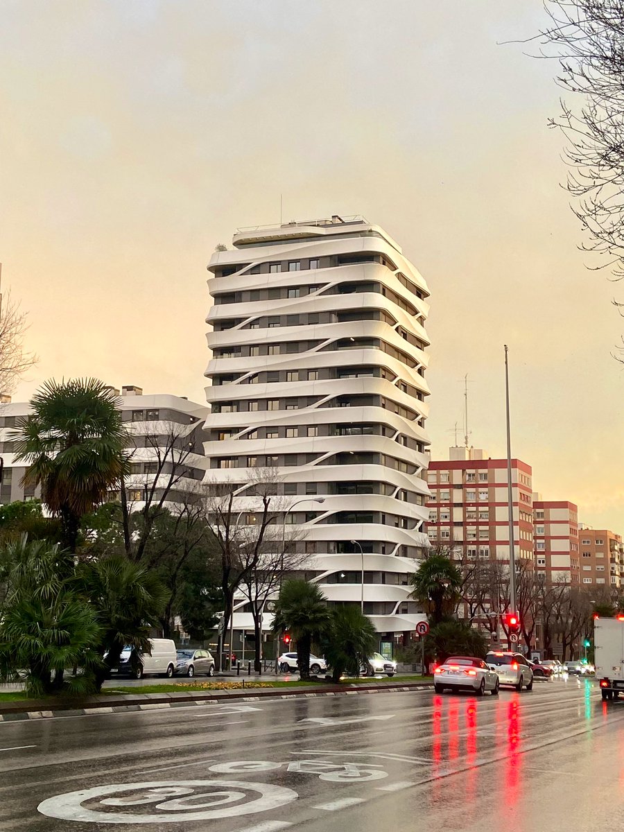 Doctor Esquerdo ha cambiado su cara para mejor #becrux <a href="/MadridProyecta/">Madrid Proyecta 🏗️</a>