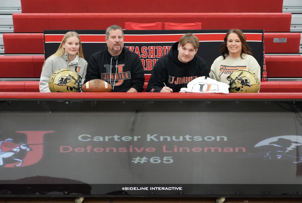 WashburnPS4's tweet photo. On Wednesday, Roughrider offensive and defensive lineman Carter Knutson signed with Jamestown University to be a defensive lineman.  Congratulations Carter!  Thank you for your dedication to being a Roughrider and good luck at Jamestown! https://t.co/TWZ7cxHfP2